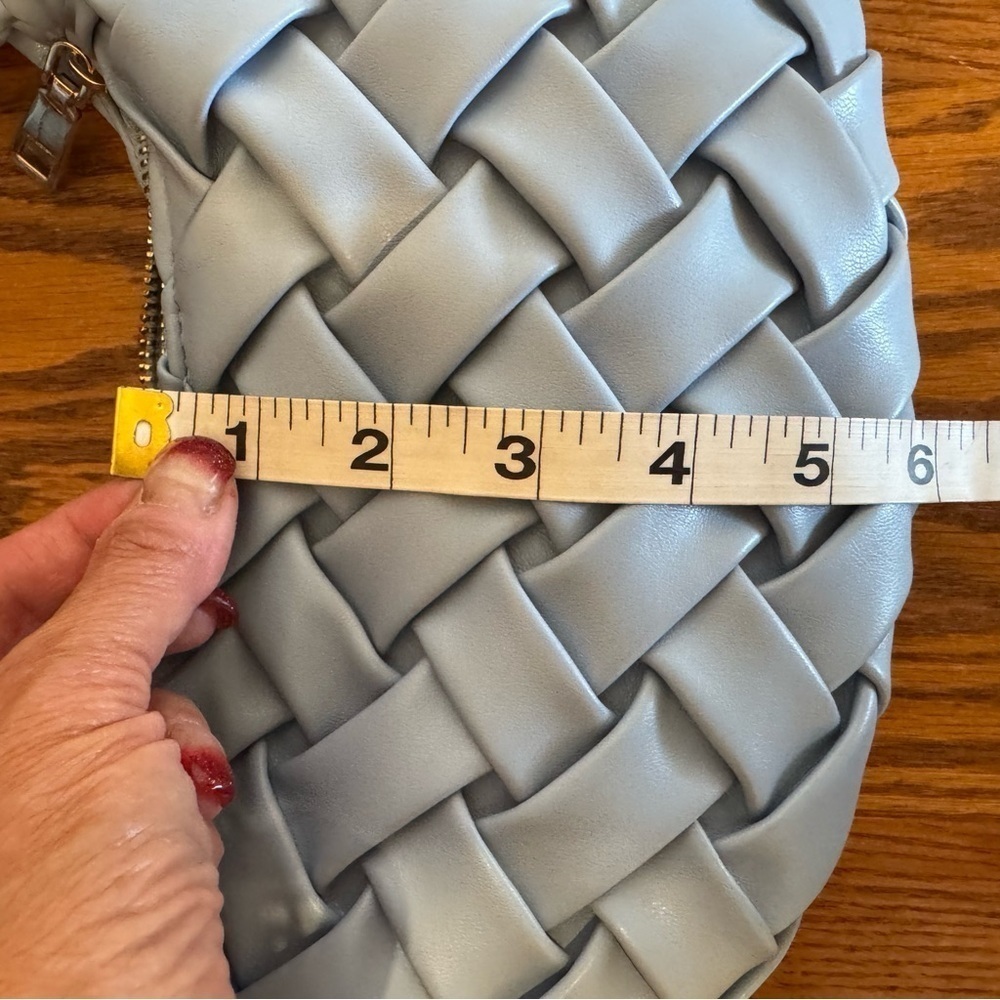 🌈 6/$60 URBAN EXPRESSIONS light blue vegan basket weave small handbag crossbody - Picture 7 of 10